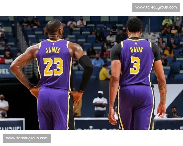 湖人对阵掘金全场回放解析巨星对决与关键时刻复盘攻防博弈赛季看点