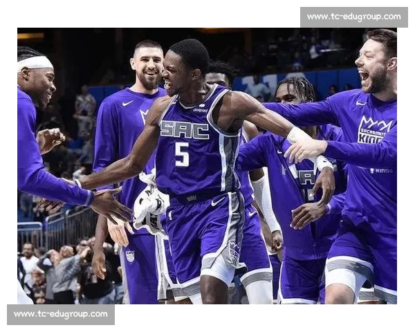 火箭力克湖人激战四节上演逆转好戏焦点之战引爆全场气氛再度升温 火箭力克湖人激战四节上演逆转好戏焦点之战引爆全场气氛再度升温