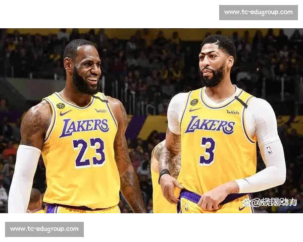 湖人鏖战国王焦点之夜 詹姆斯领衔冲击西部排名胜负走向 湖人鏖战国王焦点之夜 詹姆斯领衔冲击西部排名胜负走向