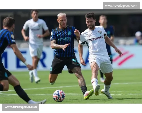 科里蒂巴主场迎战桑托斯 双方激战引发巴甲新一轮焦点对决