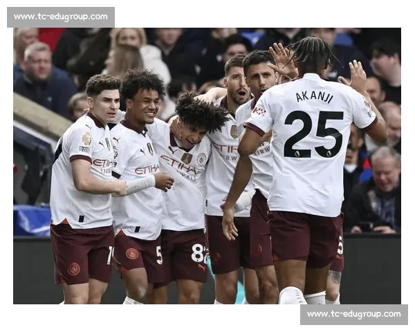 红魔坐镇老特拉福德迎战圣徒的英超关键之夜前瞻赛季走势与胜负看点解析 红魔坐镇老特拉福德迎战圣徒的英超关键之夜前瞻赛季走势与胜负看点解析